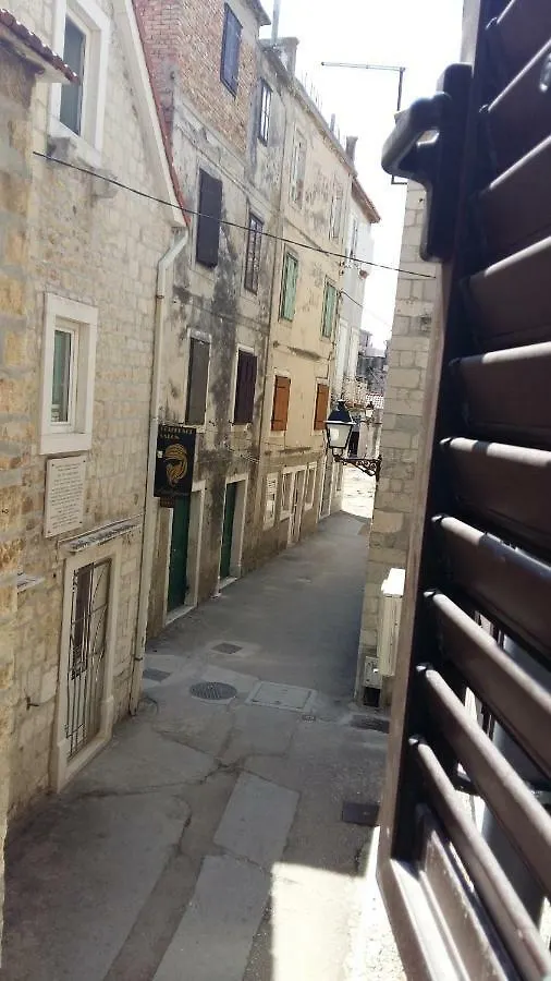 Studio Apartment Lola Kastela 0*,  Croatia